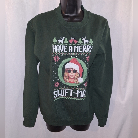 Gildan Tops - Gildan Green Holiday Sweater Taylor Swift Graphic